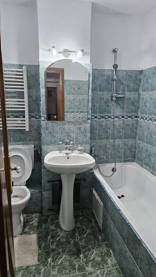 Apartament cu 2 camere decomandat în Valea Moșneagului