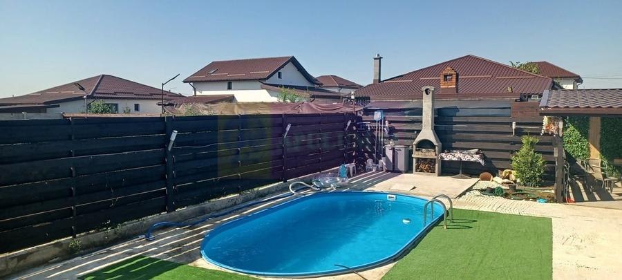 Casă cu 4 camere cu Teren 440 Mp în Central