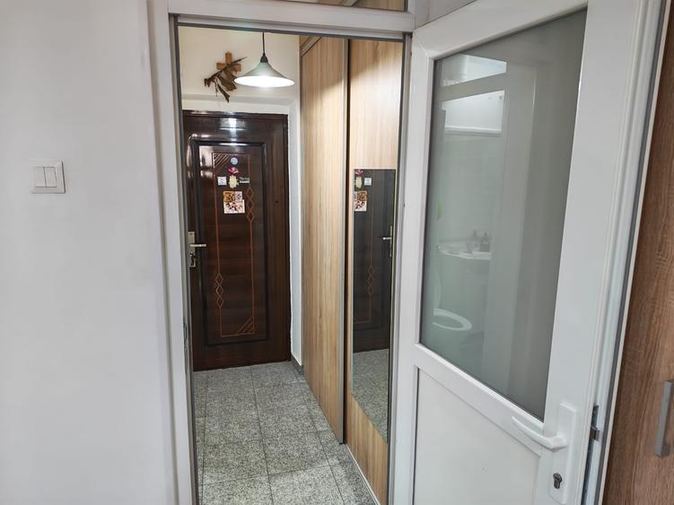 Garsonieră semidecomandată, mobilată în Lacul Tei