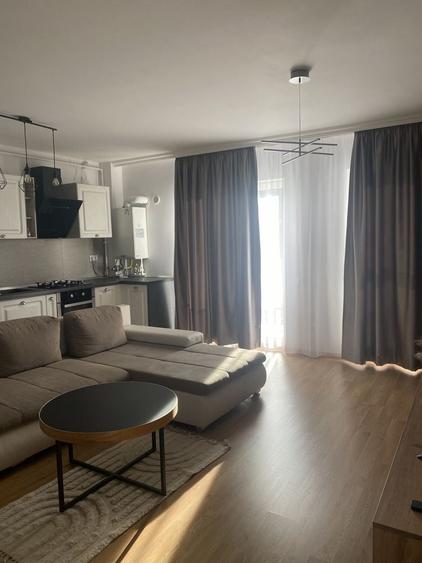Apartament cu 2 camere decomandat în Florești