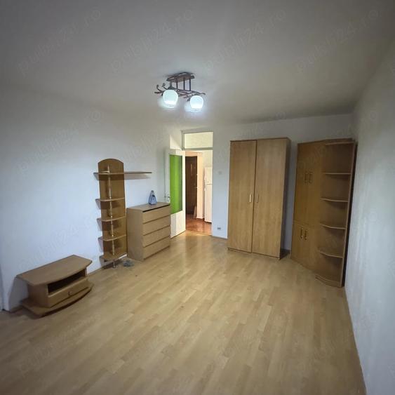 Garsonieră decomandată în Rahova