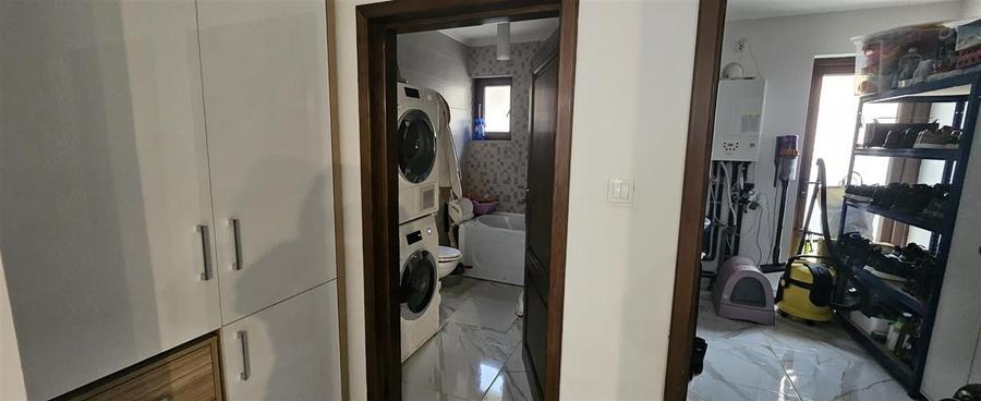 Casă individuală cu 4 camere cu Canalizare în Sântandrei