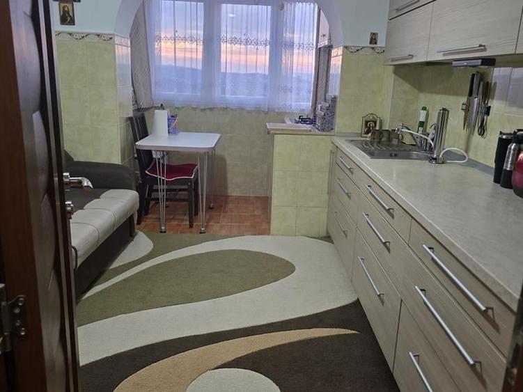 Apartament cu 2 camere decomandat, mobilat în George Enescu