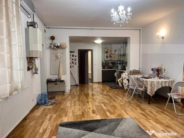 Apartament cu 3 camere semidecomandat în Iosefin