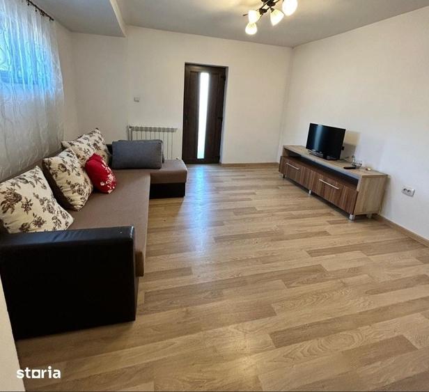 Apartament cu 5 camere în Podu Roș