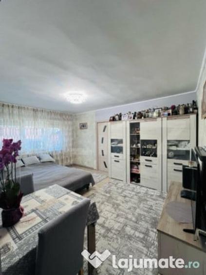 Apartament de vanzare, cu 2 camere, 42 mp, zona 14 Mai - 3