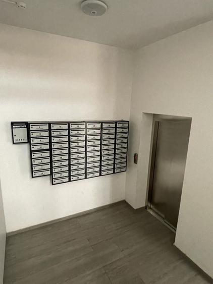 Apartament cu 3 camere decomandat în Spitalul Județean