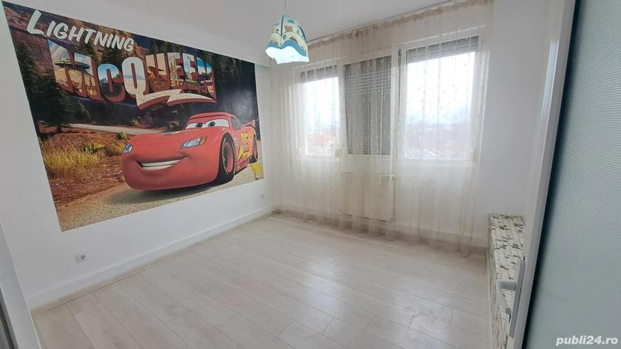 Apartament cu 3 camere decomandat în Calea Galați
