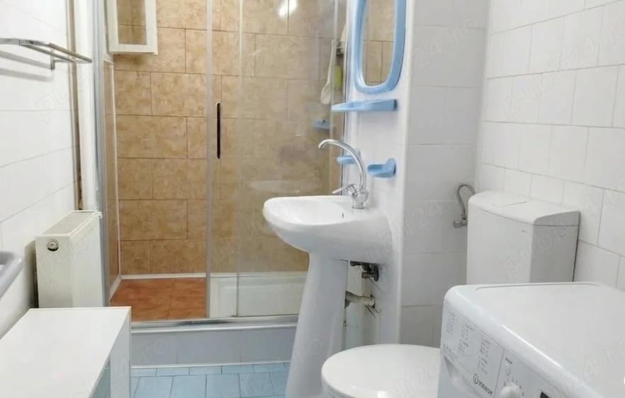 Apartament cu 4 camere decomandat în Vasile Aaron