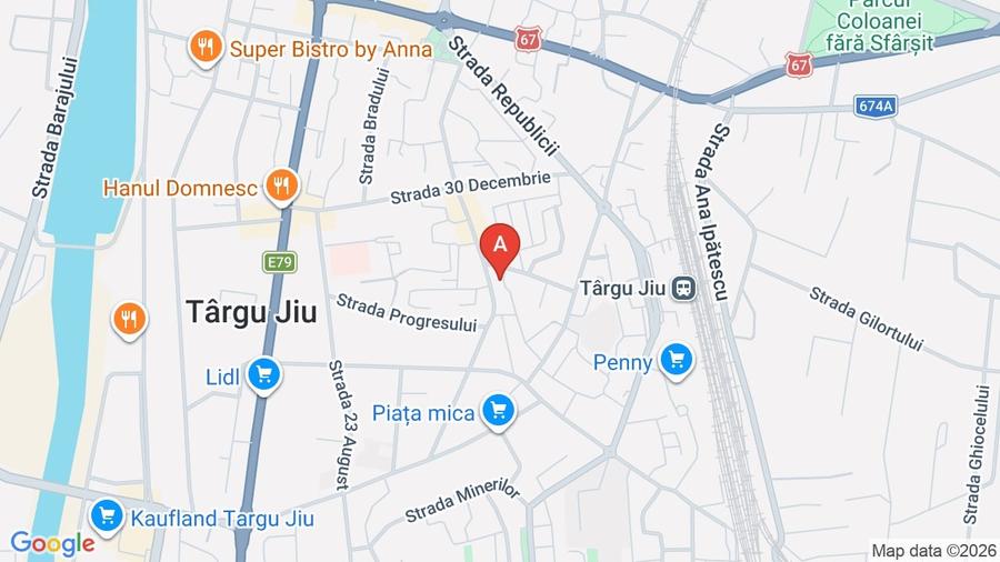 Apartament cu 4 camere decomandat, mobilat în Central