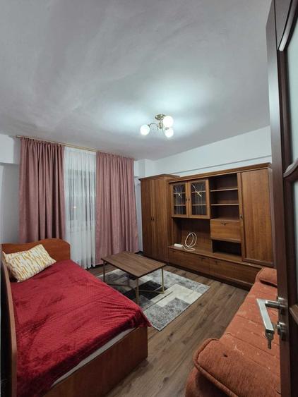Garsonieră decomandată în Central