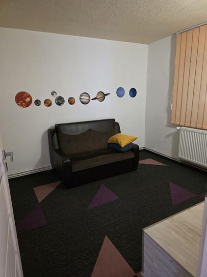 Casă cu 4 camere cu Teren 400 Mp în Utvin