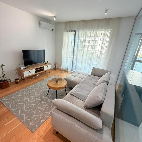 Apartament cu 2 camere decomandat în Aviației