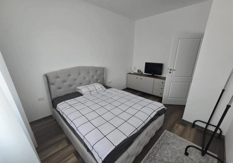 Duplex cu 4 camere cu Canalizare în Moșnița Nouă