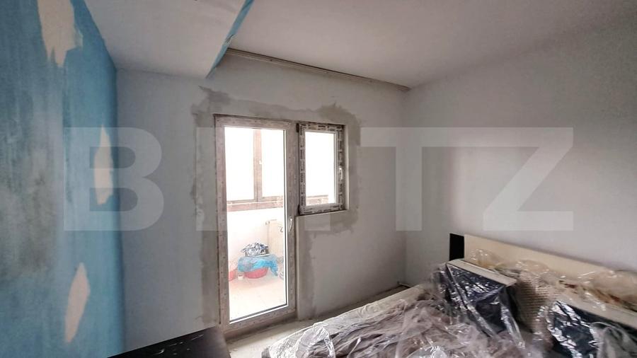 Apartament cu 4 camere decomandat, mobilat în Tractorul