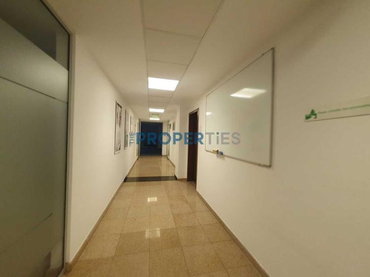 Birou, de 1,800 mp, în Militari