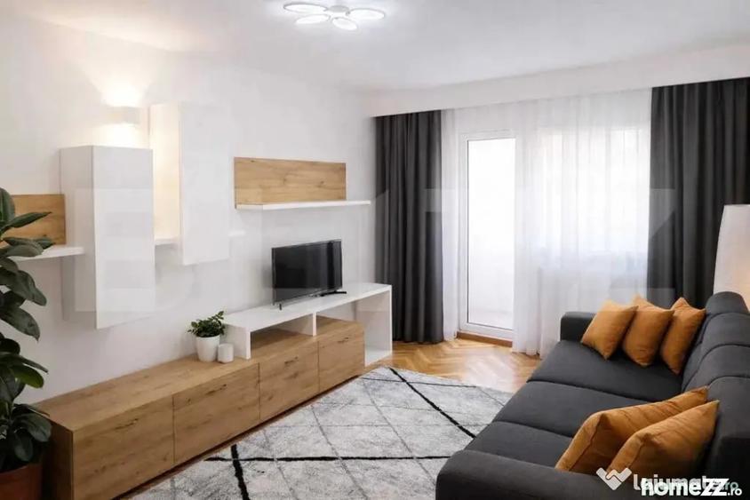 Apartament 3 camere, decomandat, zona UMF - 1