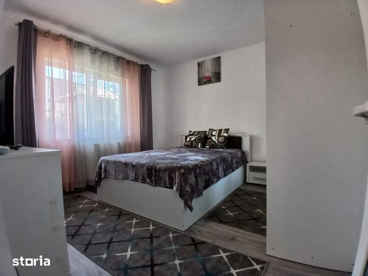 Apartament cu 2 camere decomandat în Est