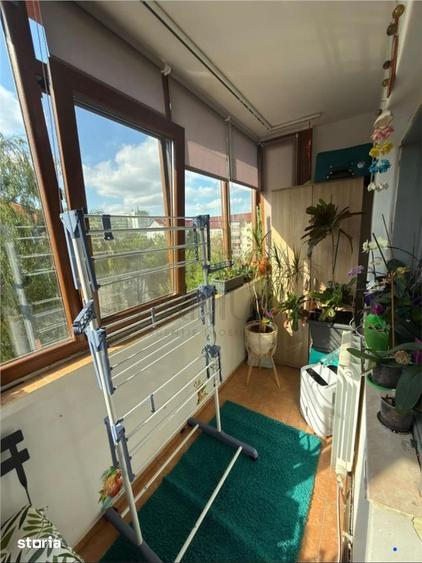 Apartament cu 2 camere semidecomandat, mobilat în Soarelui
