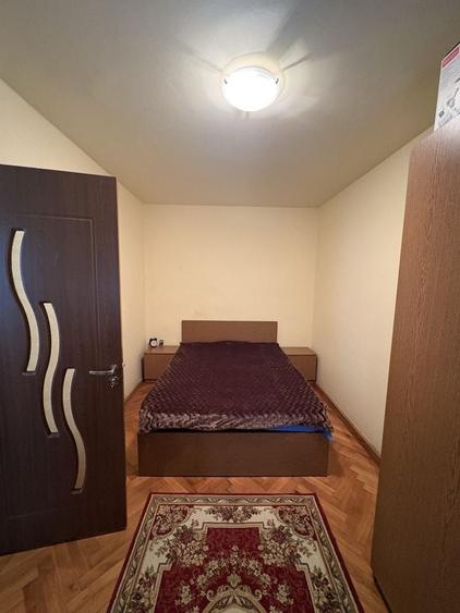 Apartament cu 2 camere semidecomandat în Crâng