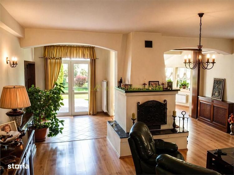 Casă cu 4 camere decomandat în Tudor Vladimirescu
