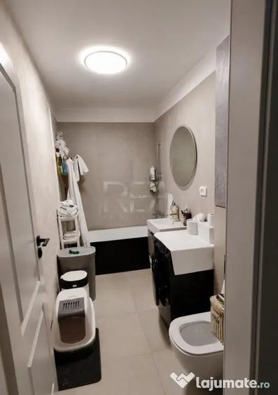 Apartament cu 3 camere decomandat în Colentina