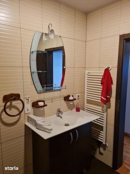 Apartament cu 4 camere decomandat în Ștrand