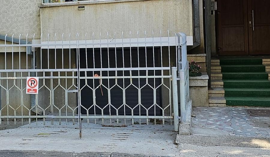 Inchiriez garaj la demisol bloc, zona Arcu - Rapa Galbena - 1