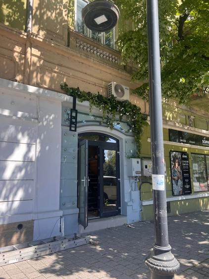 Spațiu comercial, de 20 mp, în Ultracentral
