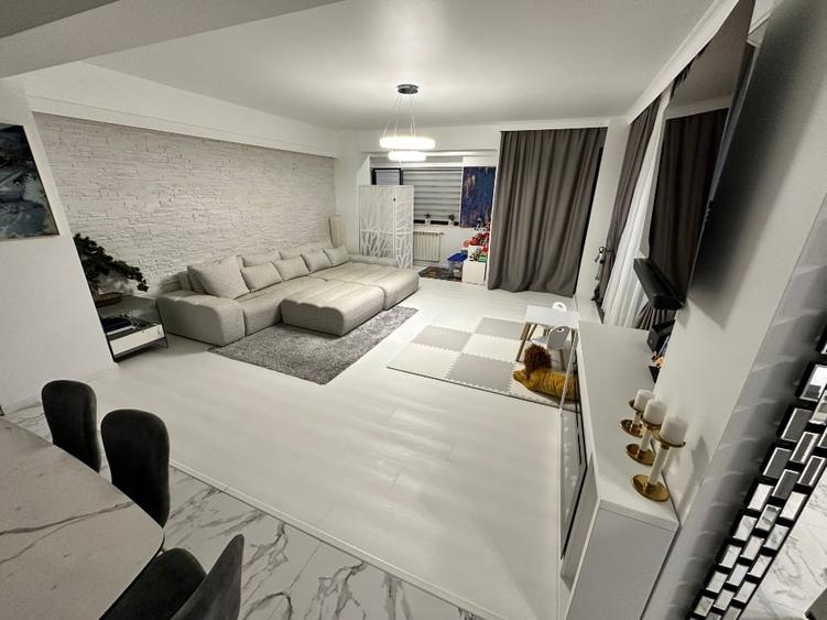 Apartament cu 2 camere decomandat, mobilat în Central