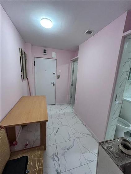 Apartament cu 2 camere semidecomandat, mobilat în Moroasa 2
