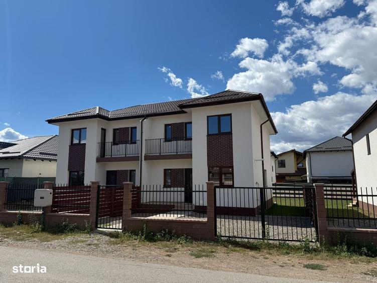 Casă cu 4 camere în Central
