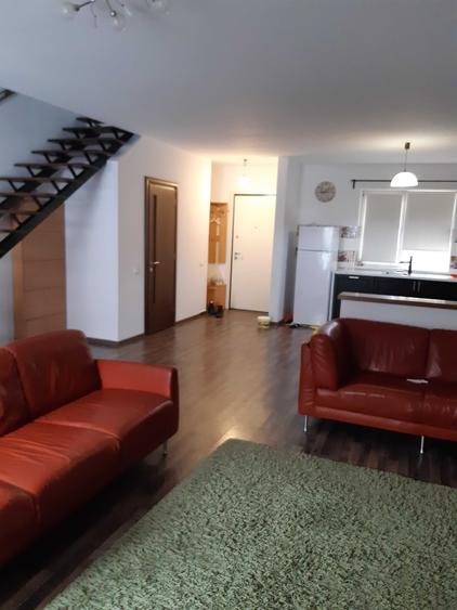 Casă cu 4 camere cu Teren 50 Mp în Exterior Vest