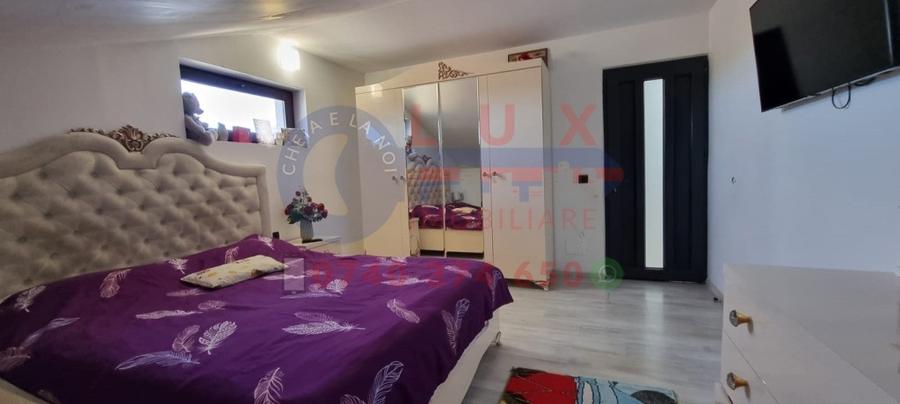 Casă cu 5 camere cu Teren 262 Mp în Babadag