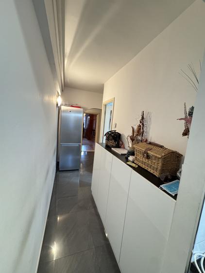 Apartament cu 3 camere decomandat, mobilat în Dâmbul Rotund