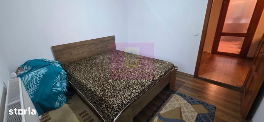 Casă cu 5 camere cu Teren 993 Mp în Adunați