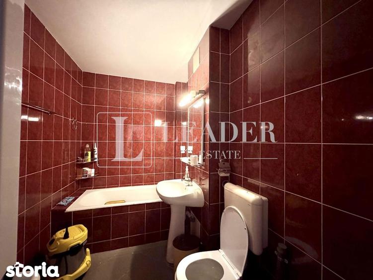 Apartament cu 3 camere decomandat în Victoriei