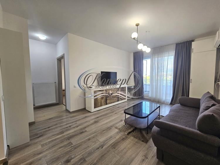 Apartament cu 2 camere semidecomandat, mobilat în Între Lacuri