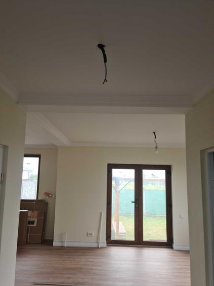 Casă cu 3 camere în Central