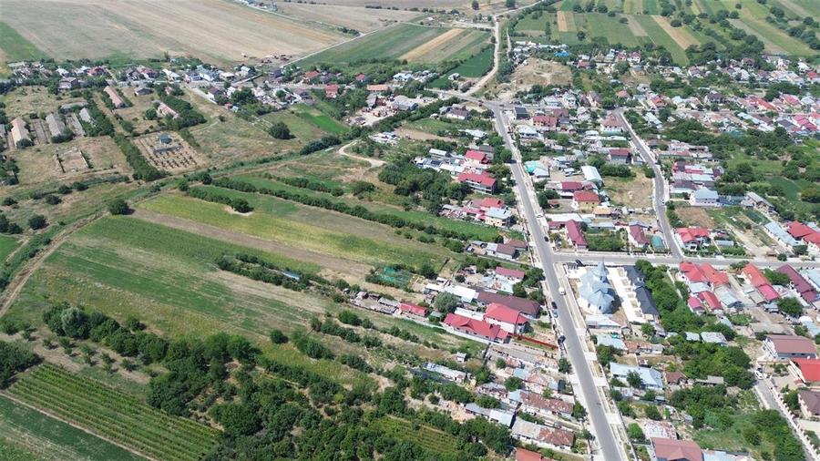 Teren Construcții intravilan de 4699 mp, în Milcovul