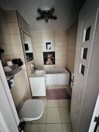 Apartament cu 4 camere în Broșteni