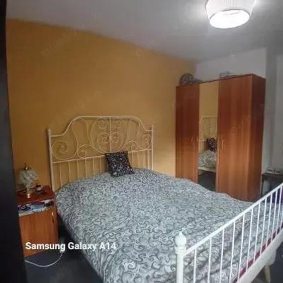 Casă cu 6 camere cu Teren 360 Mp în Central