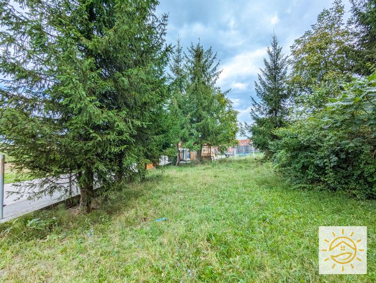 Teren agricol intravilan de 1125 mp, în Rotbav