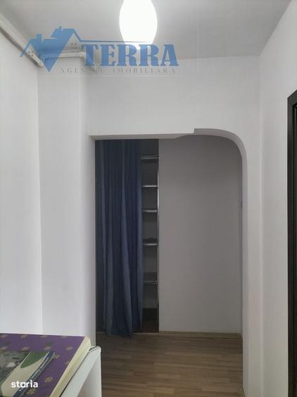 Garsonieră decomandată în Central