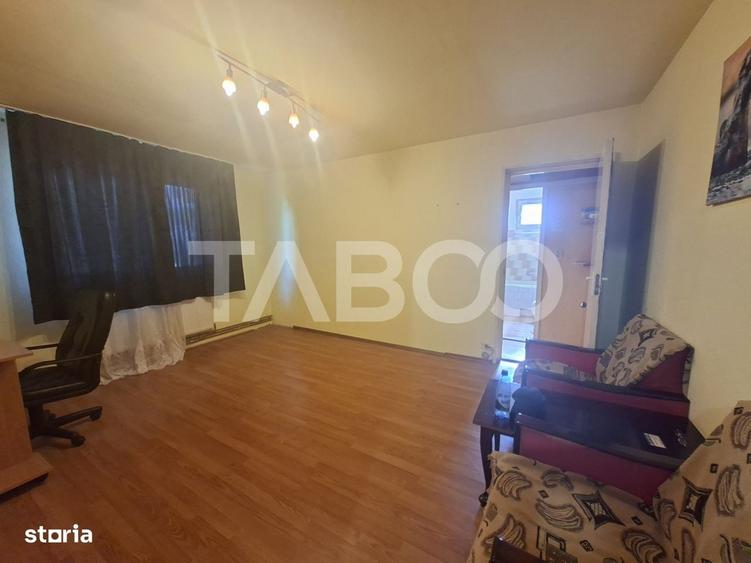 Apartament cu 2 camere semidecomandat în Central