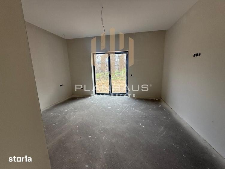 Casă cu 4 camere cu Teren 600 Mp în Central