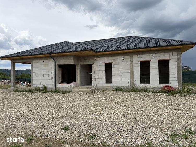 Casă cu 4 camere în Central