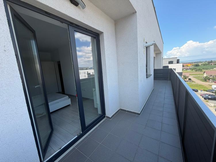 Apartament cu 2 camere decomandat în Avantgarden