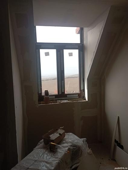 Casă cu 6 camere cu Teren 700 Mp în Șura Mare