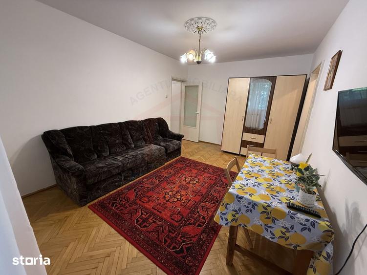 Apartament cu 3 camere semidecomandat în Micro 38